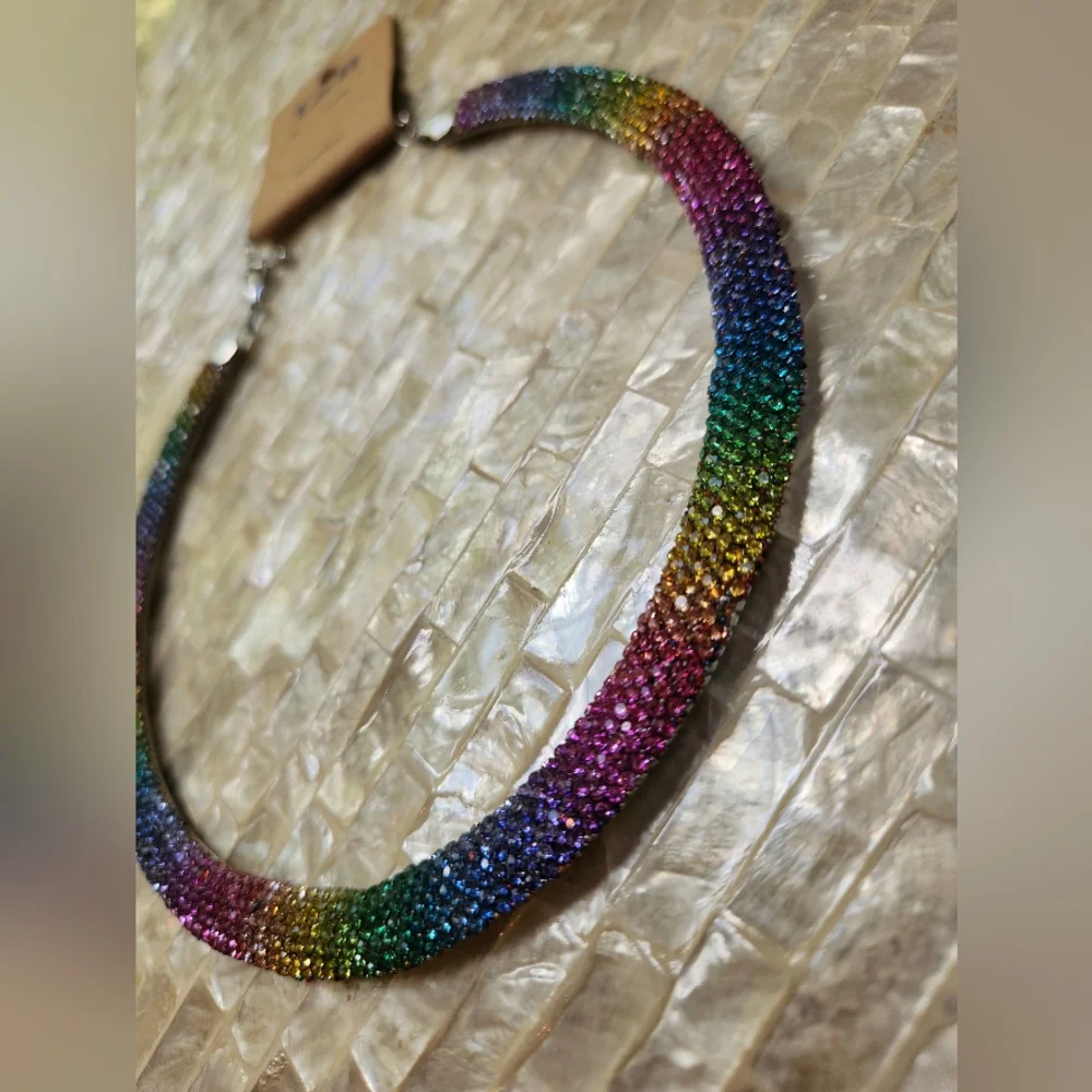 🌈 Rainbow Crystal Choker Necklace 🌈 - Picture 5 of 7